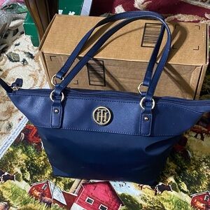 Tommy Hilfiger Navy Blue Tote Bag – Gold Logo – Preowned
